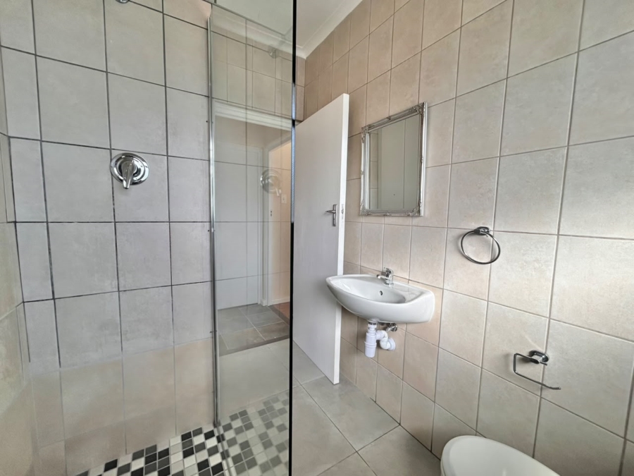 To Let 2 Bedroom Property for Rent in Diep River Western Cape